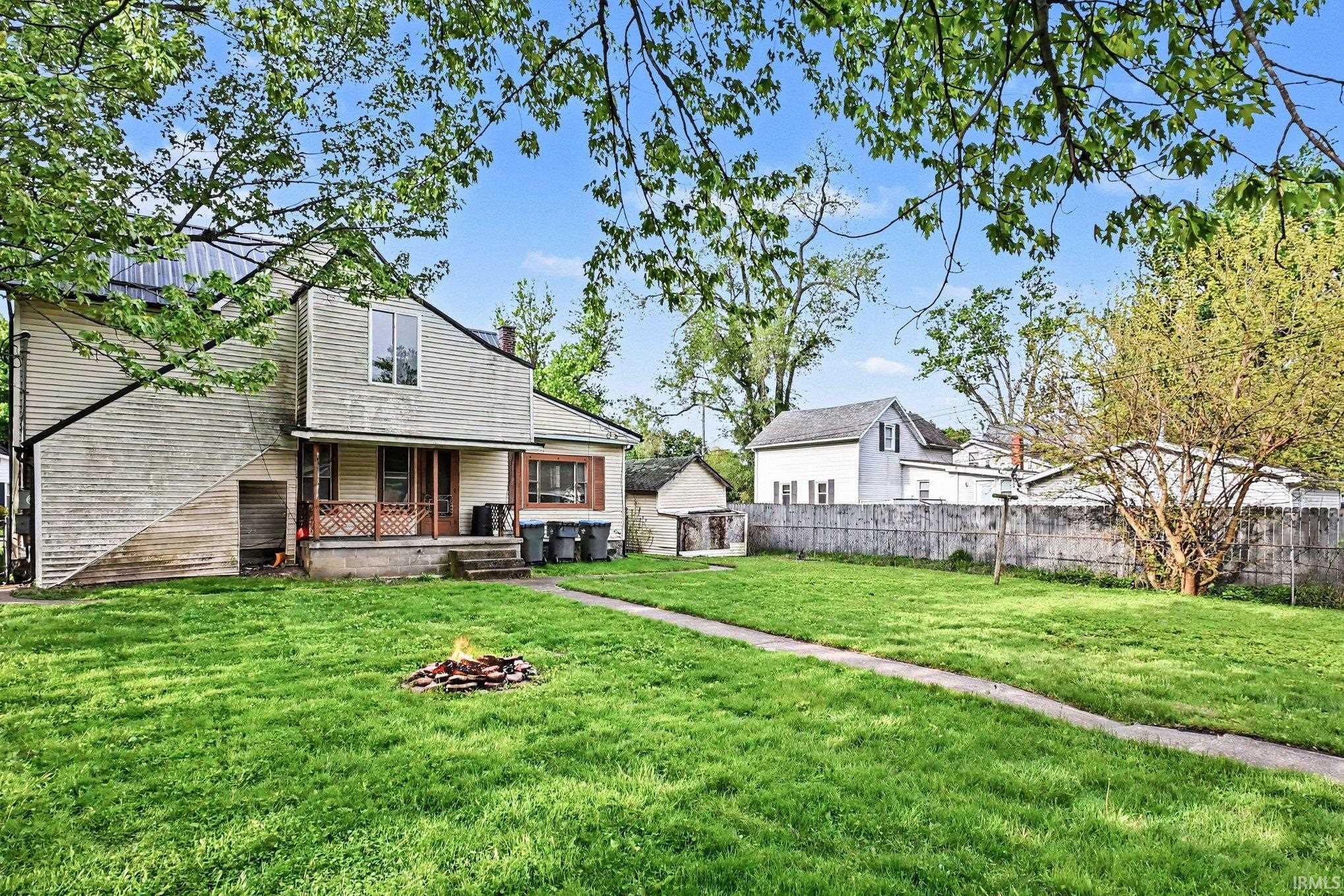 456 E Walnut Street Nappanee IN 46550