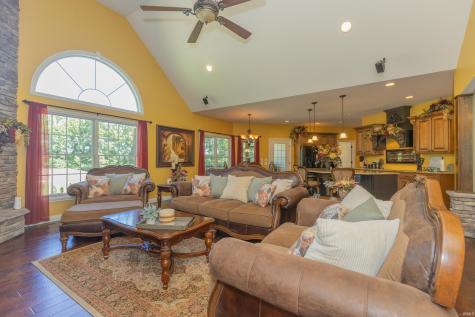 2575 Woodstone Lane Evansville IN 47712