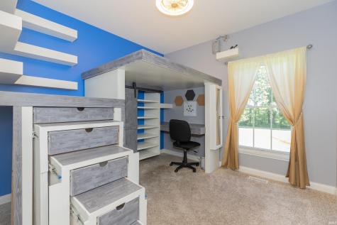 2575 Woodstone Lane Evansville IN 47712