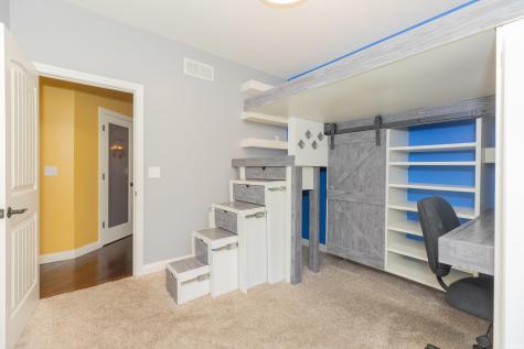 2575 Woodstone Lane Evansville IN 47712