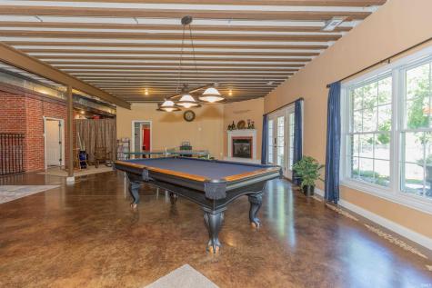 2575 Woodstone Lane Evansville IN 47712