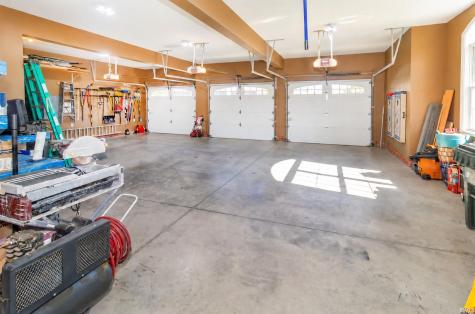 2575 Woodstone Lane Evansville IN 47712