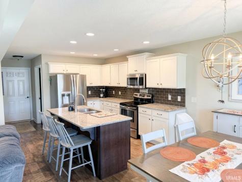 548 Caracol Court Fort Wayne IN 46845
