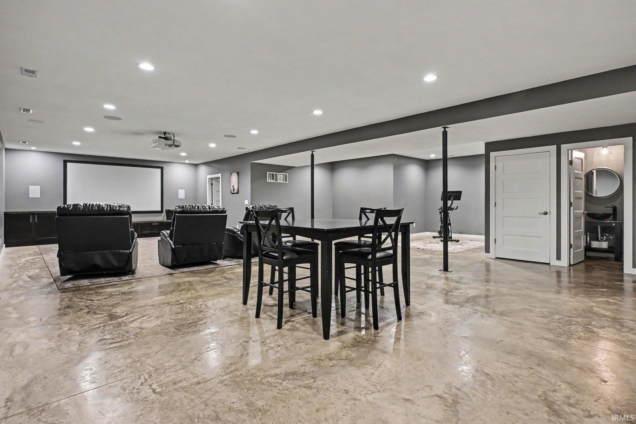 124 Westgate Boulevard Wakarusa IN 46573