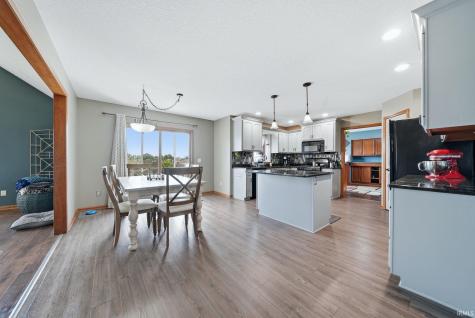 1718 Noble Kinsmen Place Fort Wayne IN 46818