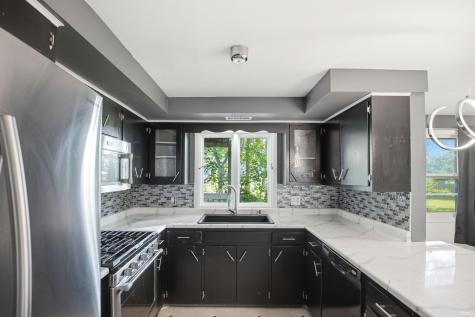 1720 Forest Downs Drive Fort Wayne IN 46815