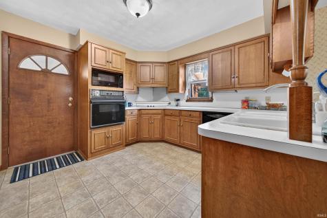 8629 S 150 West Bunker Hill IN 46914