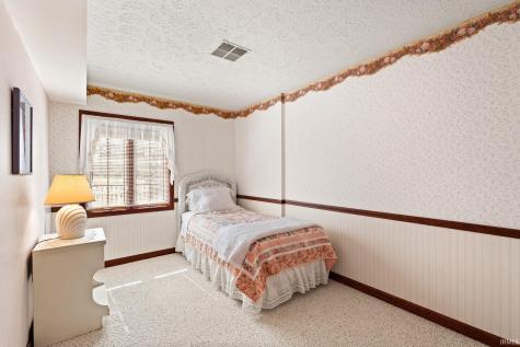 925 W Oakwood Lane Paoli IN 47454