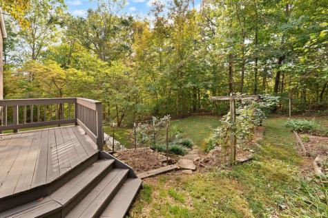 925 W Oakwood Lane Paoli IN 47454