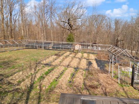 925 W Oakwood Lane Paoli IN 47454