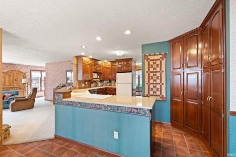 925 W Oakwood Lane Paoli IN 47454