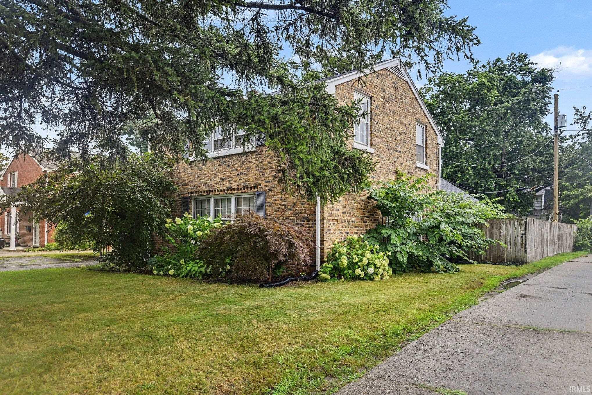 1819 Mckinley Avenue South Bend IN 46617
