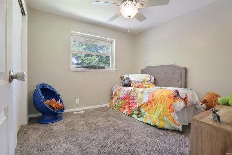 5607 Twickingham Drive Evansville IN 47711