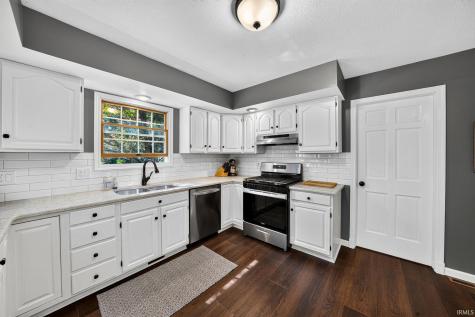 11662 Cross Cut Drive Granger IN 46530