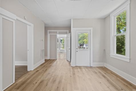 321 S Main Street Veedersburg IN 47987