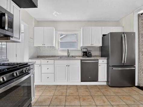 2013 Curdes Avenue Fort Wayne IN 46805