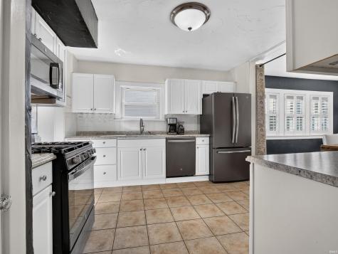 2013 Curdes Avenue Fort Wayne IN 46805