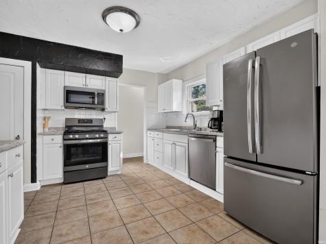 2013 Curdes Avenue Fort Wayne IN 46805