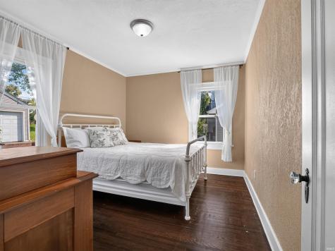 2013 Curdes Avenue Fort Wayne IN 46805