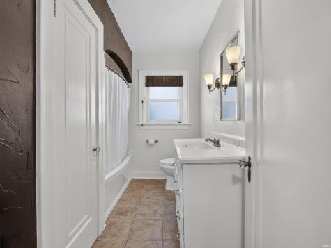 2013 Curdes Avenue Fort Wayne IN 46805