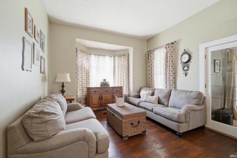 305 N Monroe Street Williamsport IN 47993