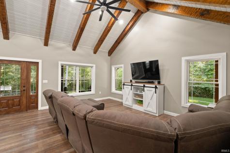 520 Thompson Lane Mitchell IN 47446
