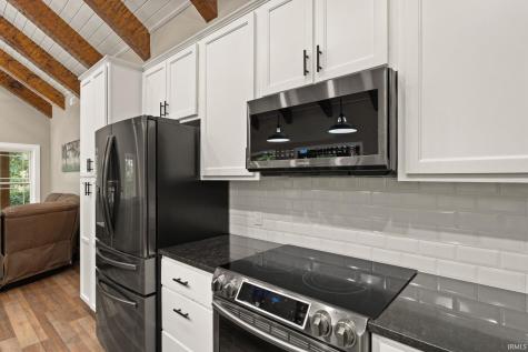 520 Thompson Lane Mitchell IN 47446