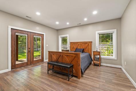 520 Thompson Lane Mitchell IN 47446