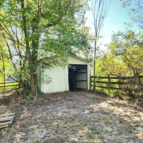5888 W 800 N Ligonier IN 46767