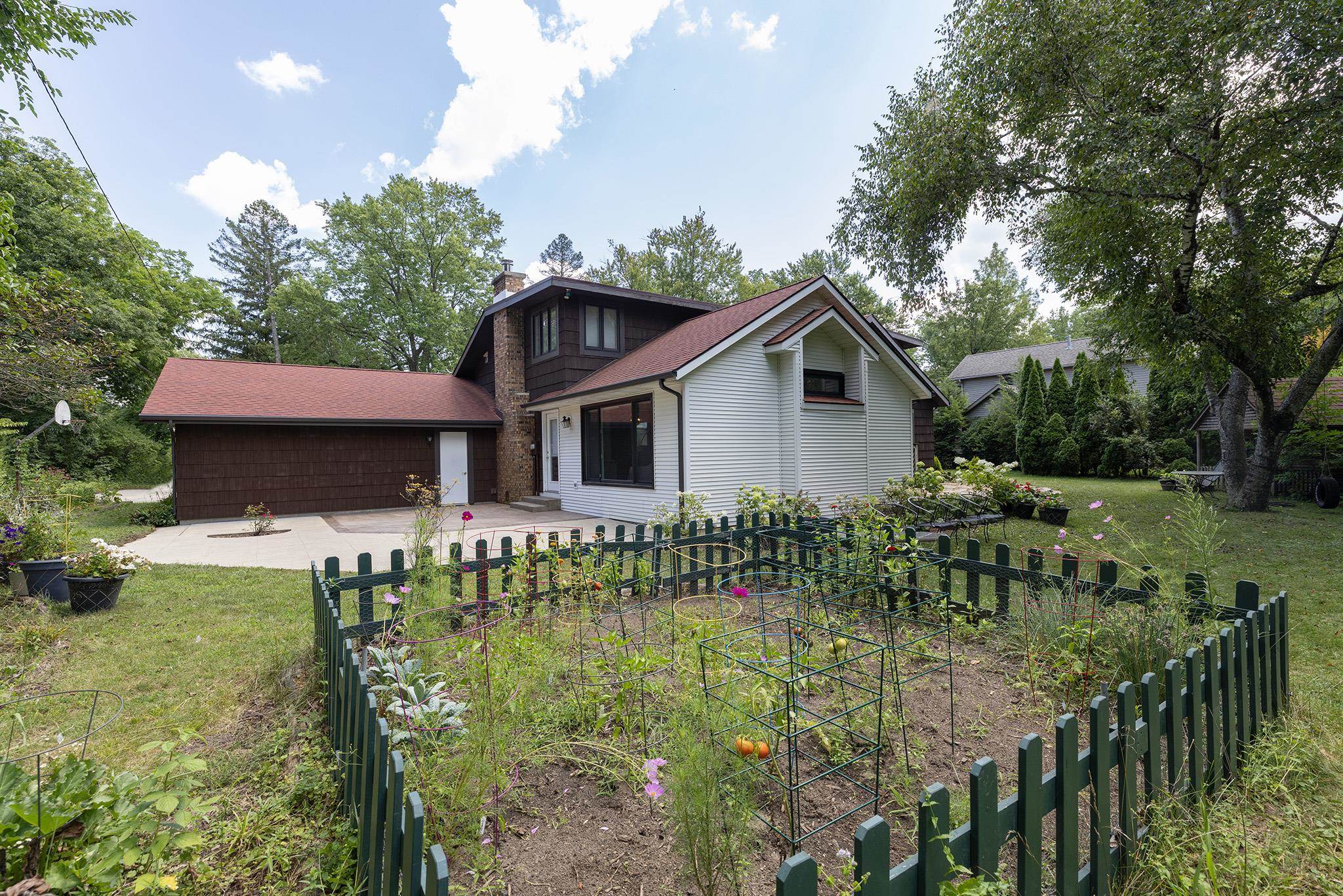 109 Carter Road Goshen IN 46526