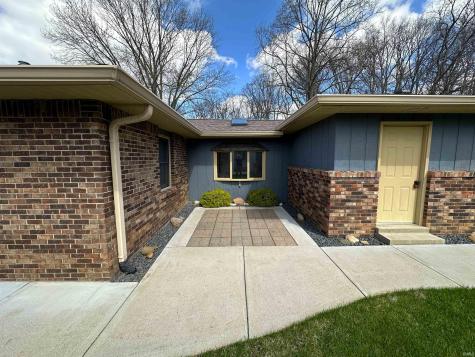 10502 N Corley Drive Monticello IN 47960