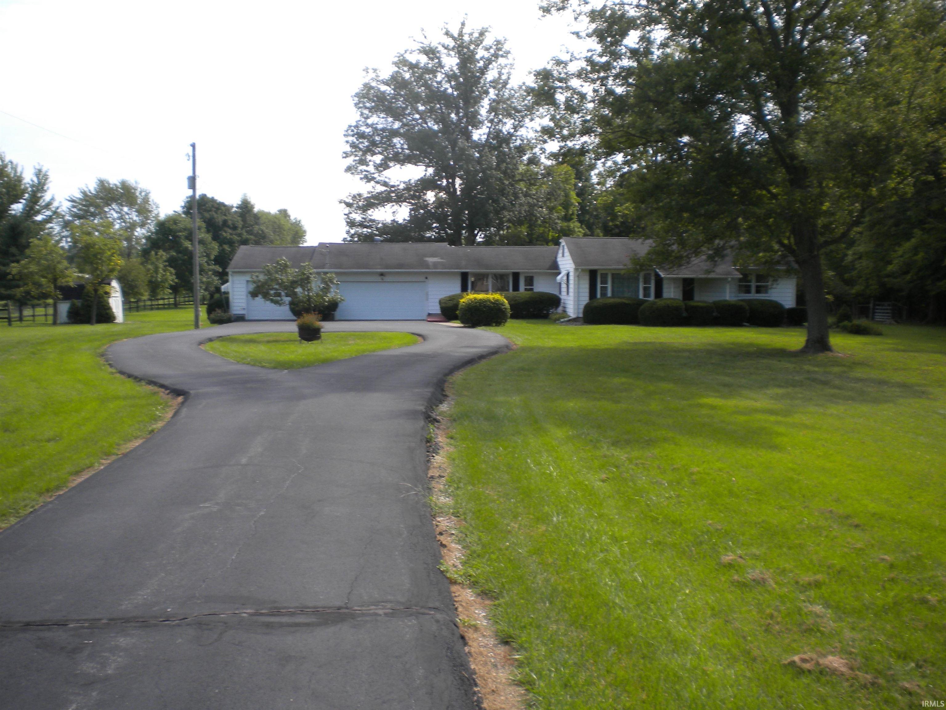 2722 E 450 North Road Marion IN 46952