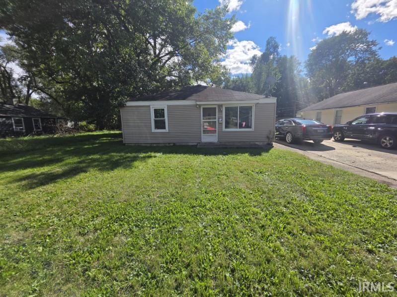 822 Roosevelt Street South Bend IN 46616