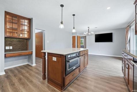 1818 Westgate Drive Fort Wayne IN 46808