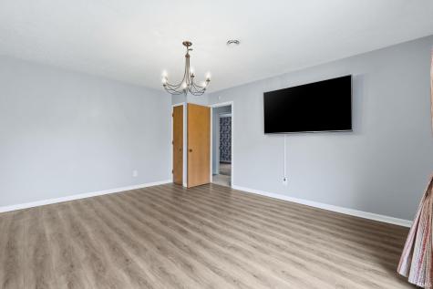 1818 Westgate Drive Fort Wayne IN 46808