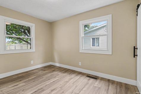 708 W Superior Street Osceola IN 46561