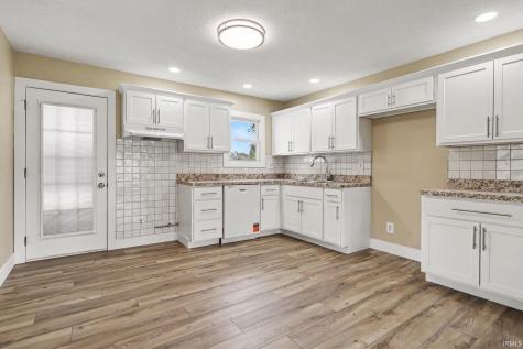 708 W Superior Street Osceola IN 46561
