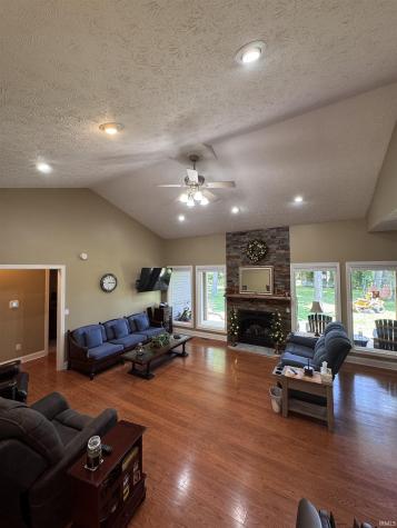 11624 W Briarwood Drive Monticello IN 47960