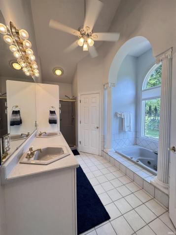 11624 W Briarwood Drive Monticello IN 47960