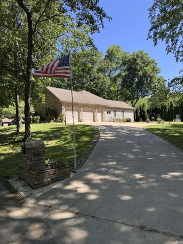 11624 W Briarwood Drive Monticello IN 47960