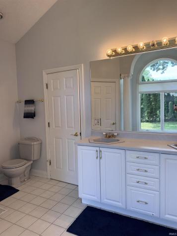 11624 W Briarwood Drive Monticello IN 47960
