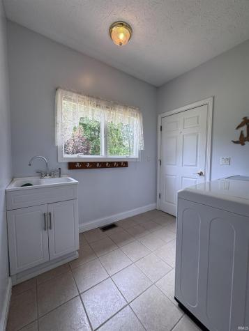 11624 W Briarwood Drive Monticello IN 47960