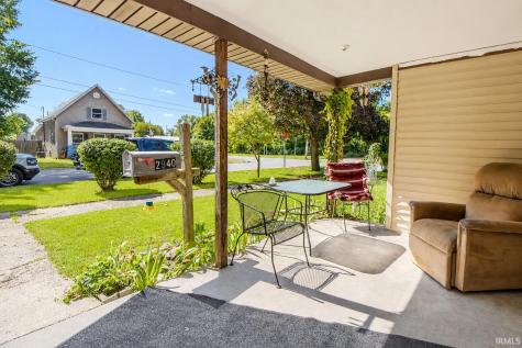 207 W Lake Street Knox IN 46534