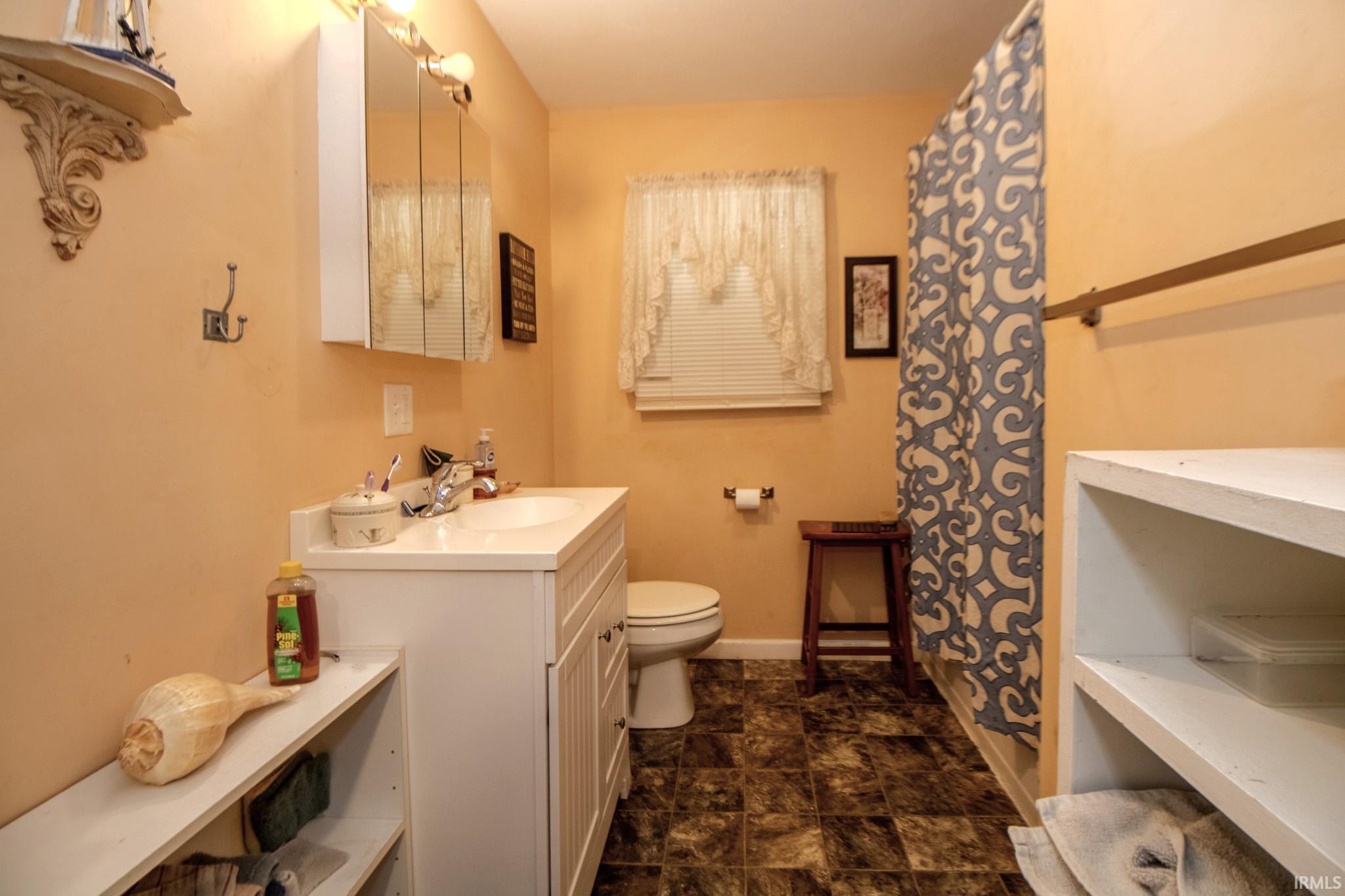 207 W Lake Street Knox IN 46534