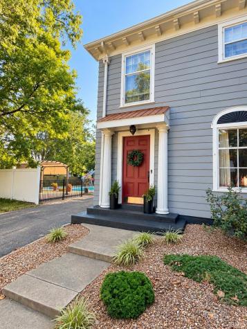 1216 SE Riverside Drive Evansville IN 47713