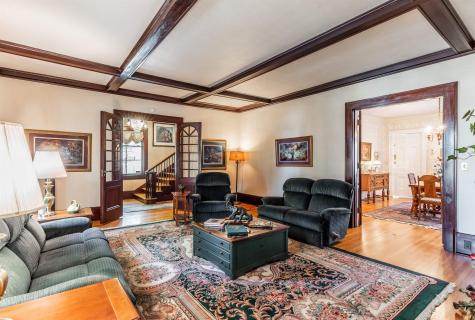 1216 SE Riverside Drive Evansville IN 47713