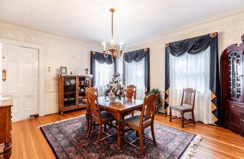 1216 SE Riverside Drive Evansville IN 47713