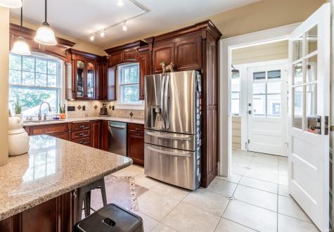 1216 SE Riverside Drive Evansville IN 47713
