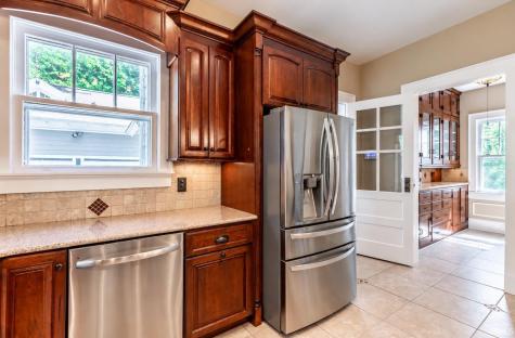 1216 SE Riverside Drive Evansville IN 47713