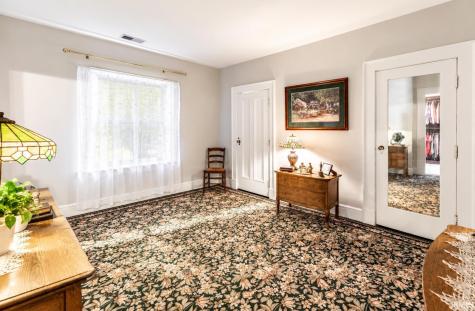 1216 SE Riverside Drive Evansville IN 47713